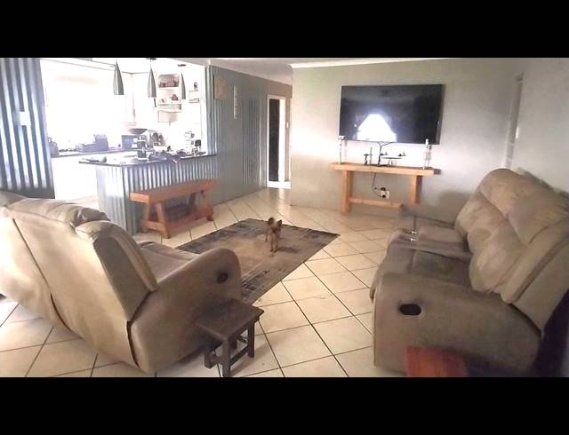 FARM TO LET IN AGRICULTURAL HOLDING 400